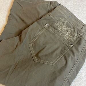 Kuhl Olive Green Capris with Floral Embroidery